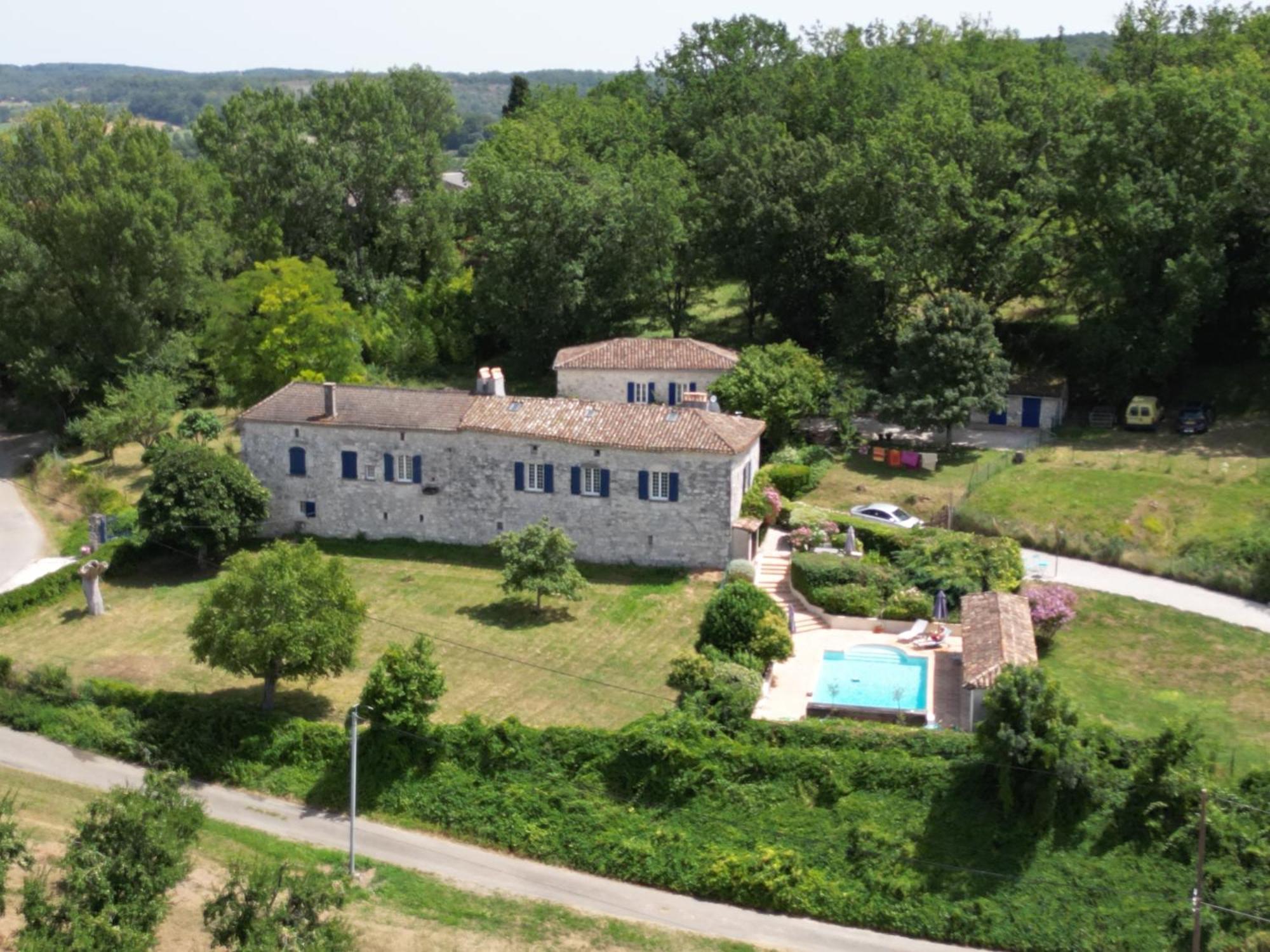 Bergerie Le Vieux Manoir Apartment Valeilles Exterior photo